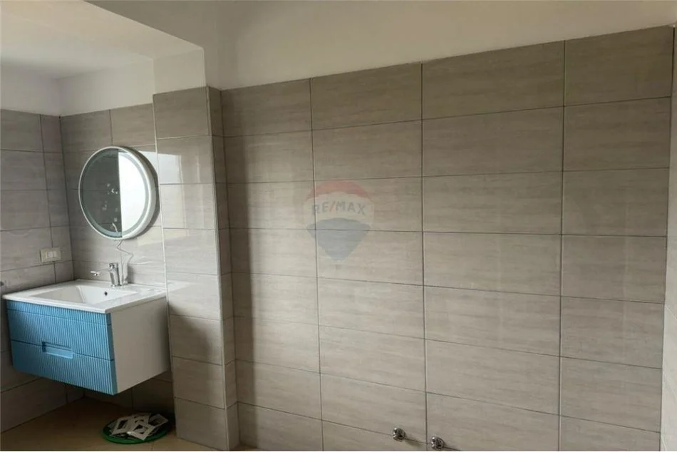 Tirane, jepet me qera apartament Kati 3, 124 m² 500 € 