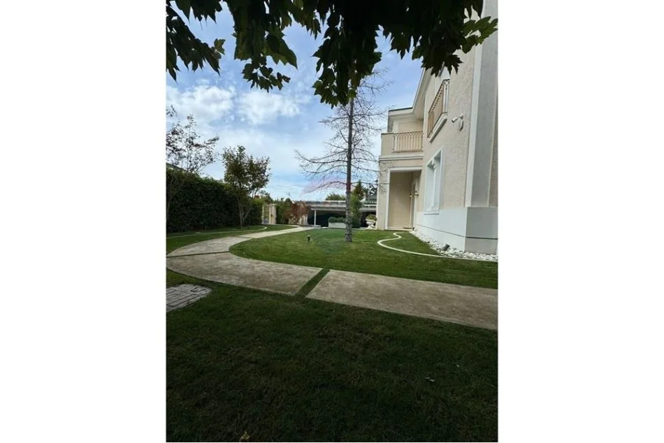 Tirane, shitet Vile 2 Katshe Kati 0, 340 m² 2.100.000 € (Tegu rolling hills)