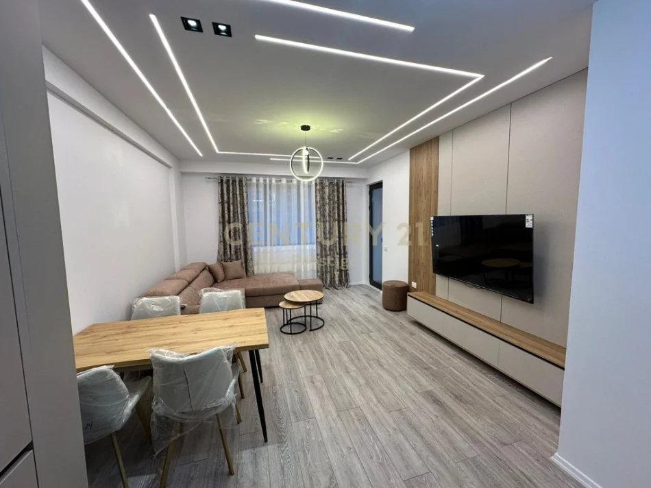 Tirane, jepet me qera apartament 1+1 Kati 3, 65 m² 550 € (urban gate)