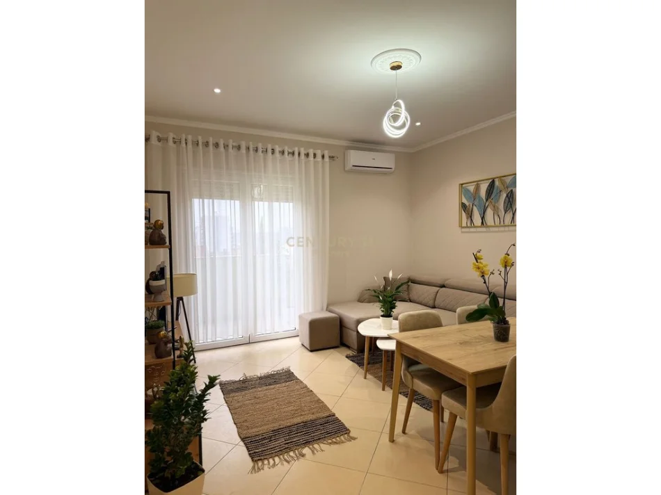 Tirane, jepet me qera apartament 1+1 Kati 4, 68 m² 650 € (Kompleksi Delijorgji)