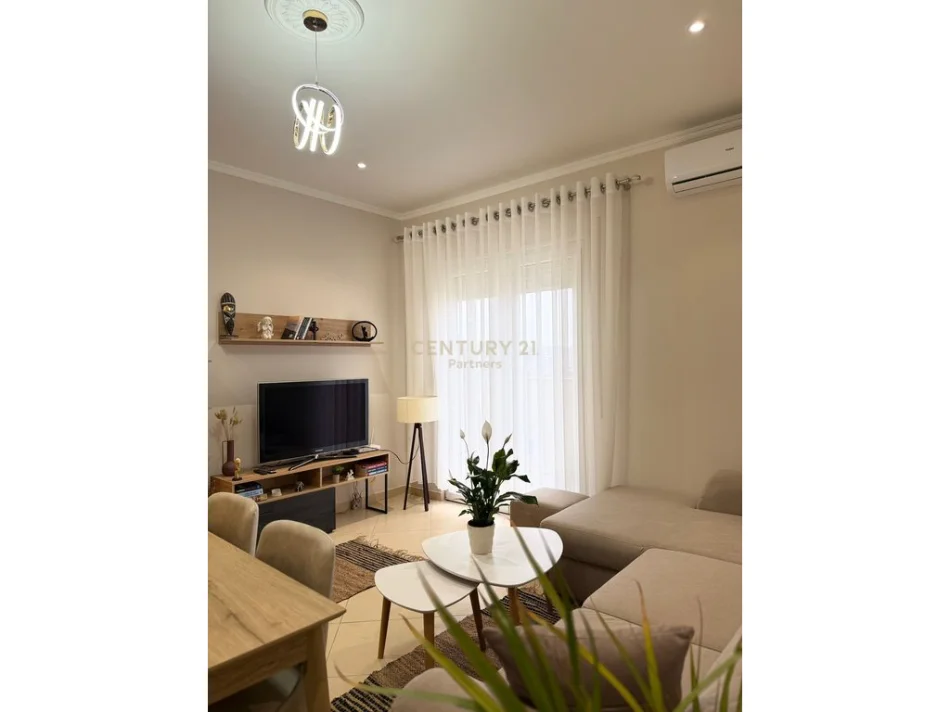 Tirane, jepet me qera apartament 1+1 Kati 4, 68 m² 650 € (Kompleksi Delijorgji)