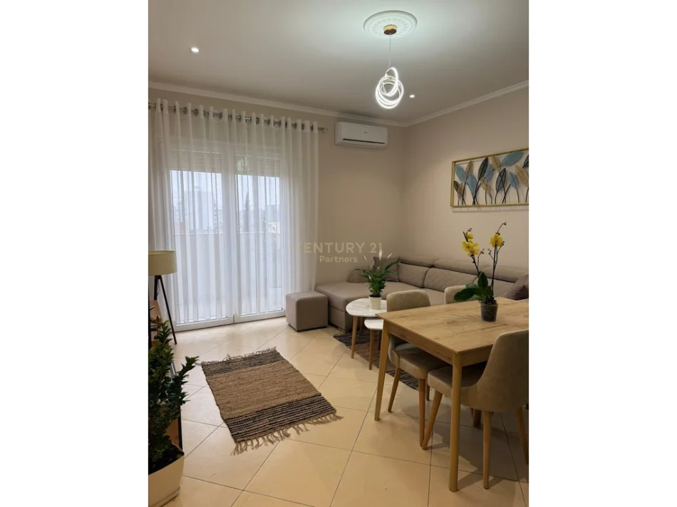Tirane, jepet me qera apartament 1+1 Kati 4, 68 m² 650 € (Kompleksi Delijorgji)