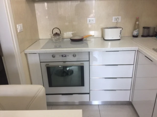 Tirane, jepet me qera apartament 1+1+A+BLK Kati 7, 67 m² 690 Euro /muaj  (rruga e Bogdaneve)