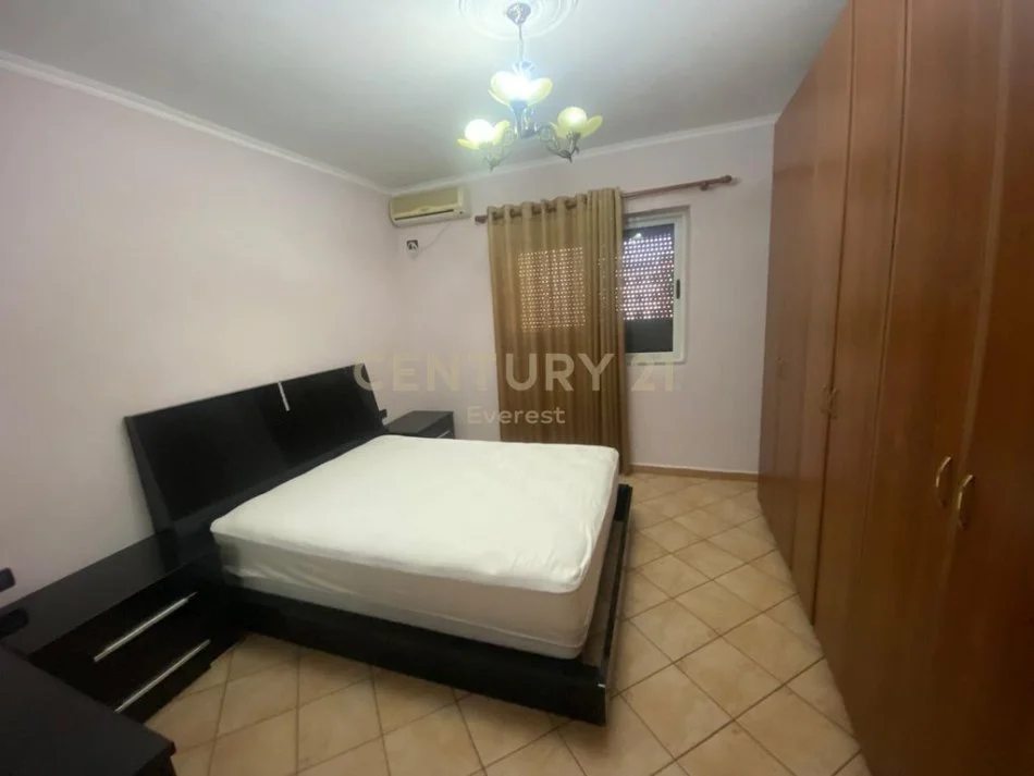 Tirane, jepet me qera apartament 2+1 Kati 3, 550 € 