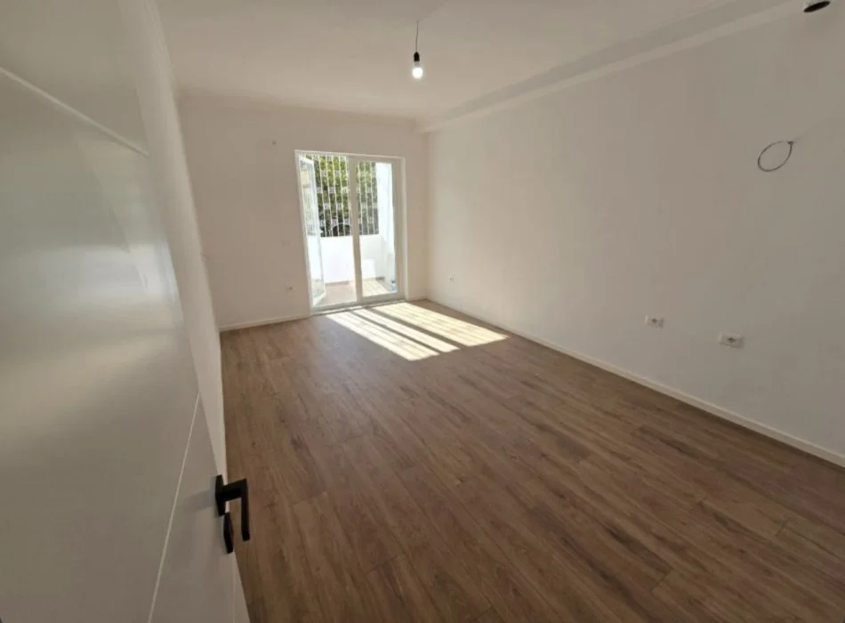 Tirane, shitet apartament 1+1 , 55 m² 125.000 € (Don Bosko)