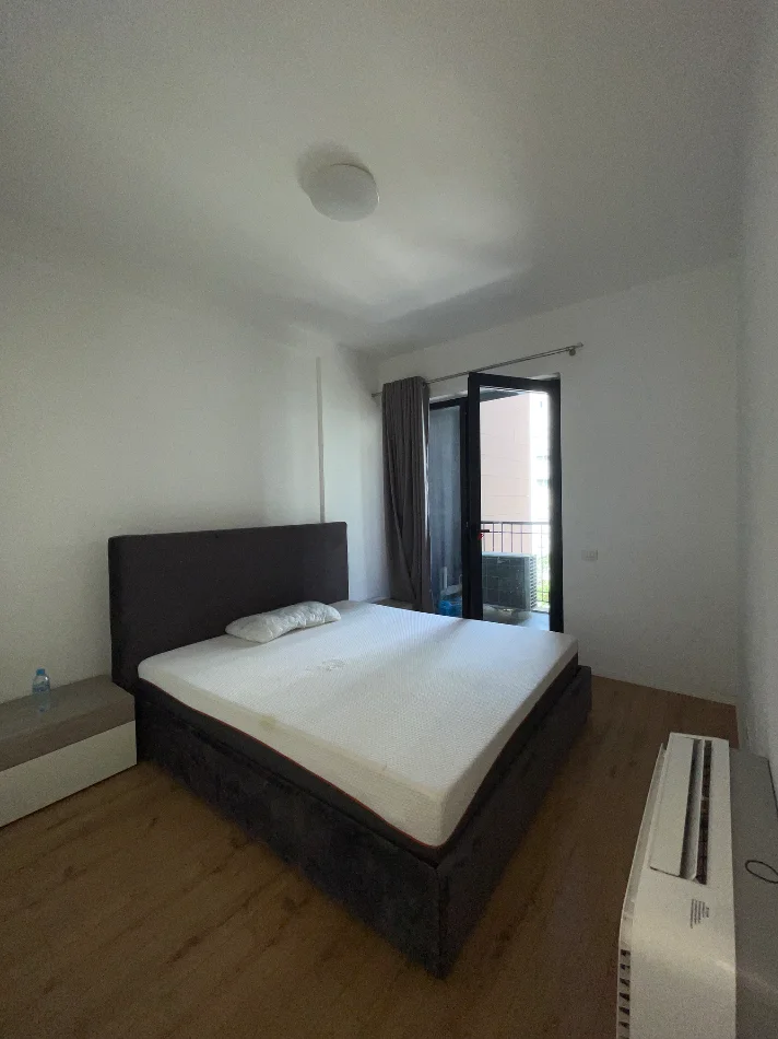Tirane, jepet me qera apartament 1+1+Ballkon Kati 2, 75 m² 750 € (Rruga e kosovareve)