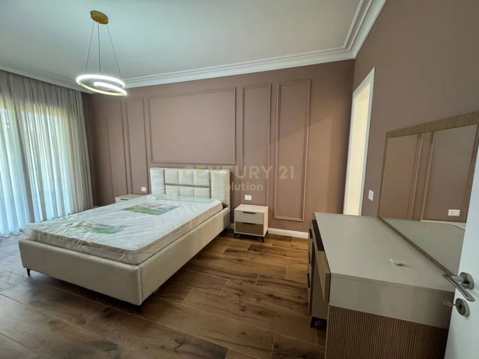 Tirane, jepet me qera apartament 2+1 Kati 1, 104 m² 1.200 € (Spitali Veterinar)