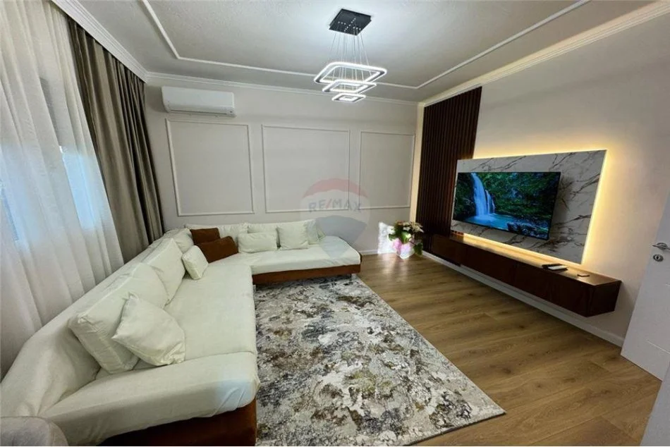 Tirane, jepet me qera apartament Kati 1, 132 m² 400 € 