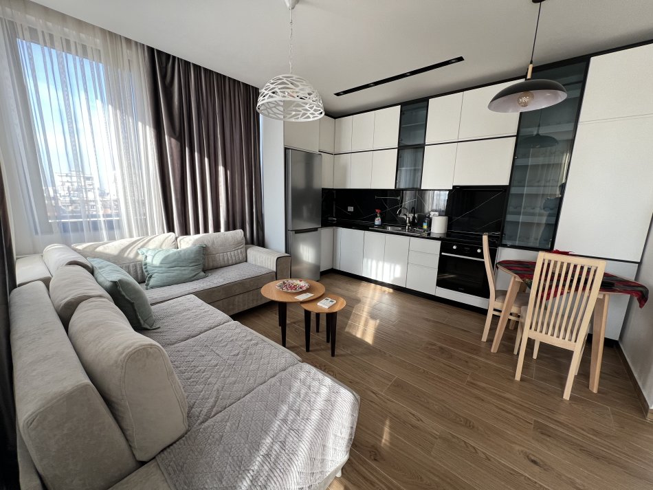 Tirane, jepet me qera apartament 1+1+post parkimi Kati 6, 71 m² 850 € (Rruga e Barrikadave)