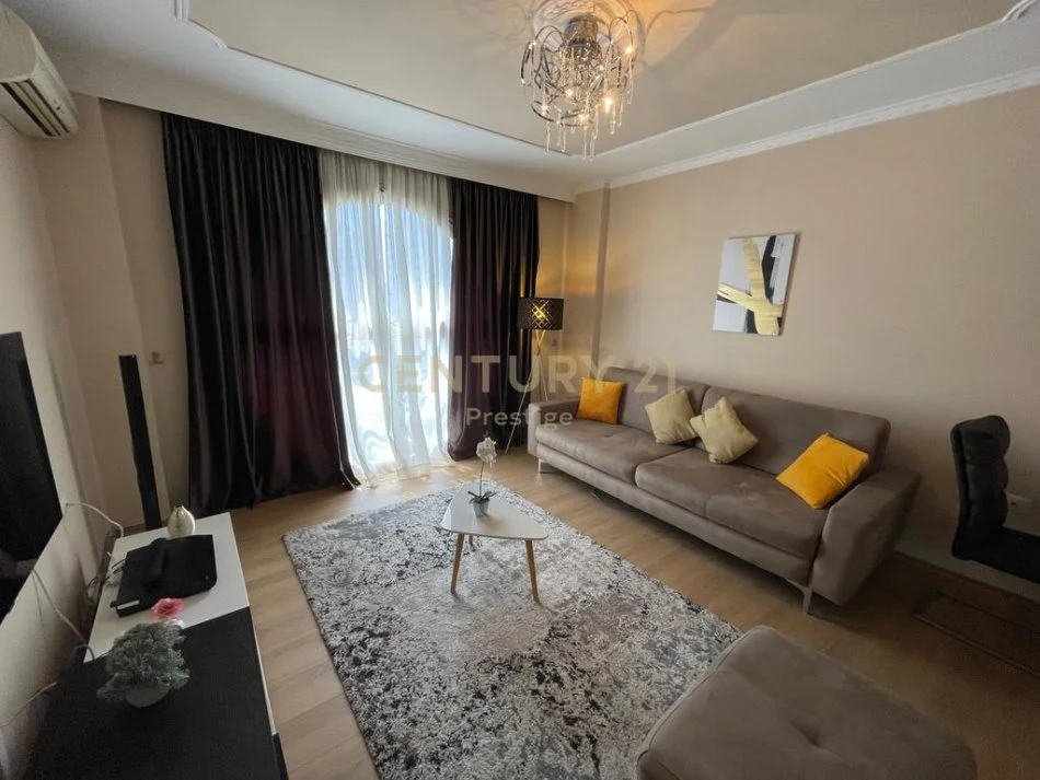 Shqiperi, jepet me qera apartament 1+1 Kati 7, 60 m² 650 € 