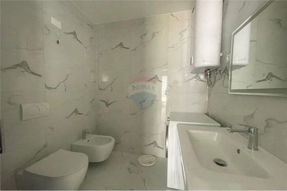 Tirane, jepet me qera apartament Kati 6, 88 m² 1,000 € 