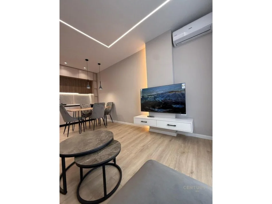 Tirane, jepet me qera apartament 1+1 Kati 8, 90 m² 500 € 