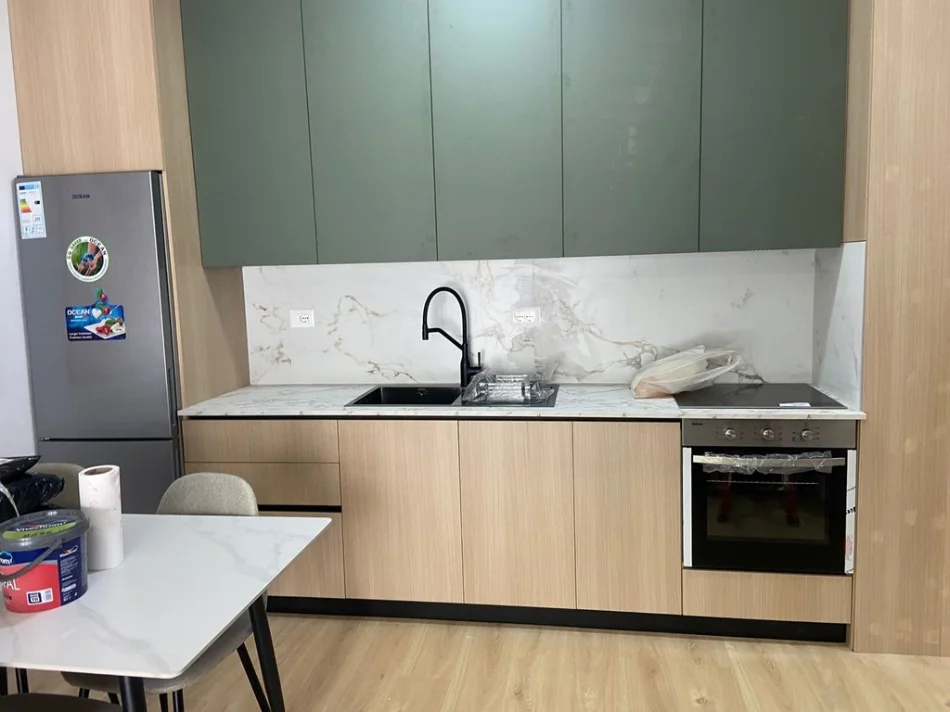 Tirane, jepet me qera apartament 1+1 Kati 6, 60 m² 500 € (Kadiu)