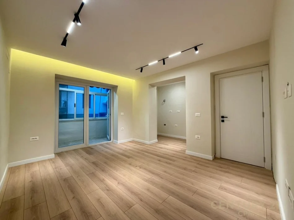 Tirane, shes apartament 1+1+Aneks+Ballkon Kati 2, 56 m² 154.000 € 
