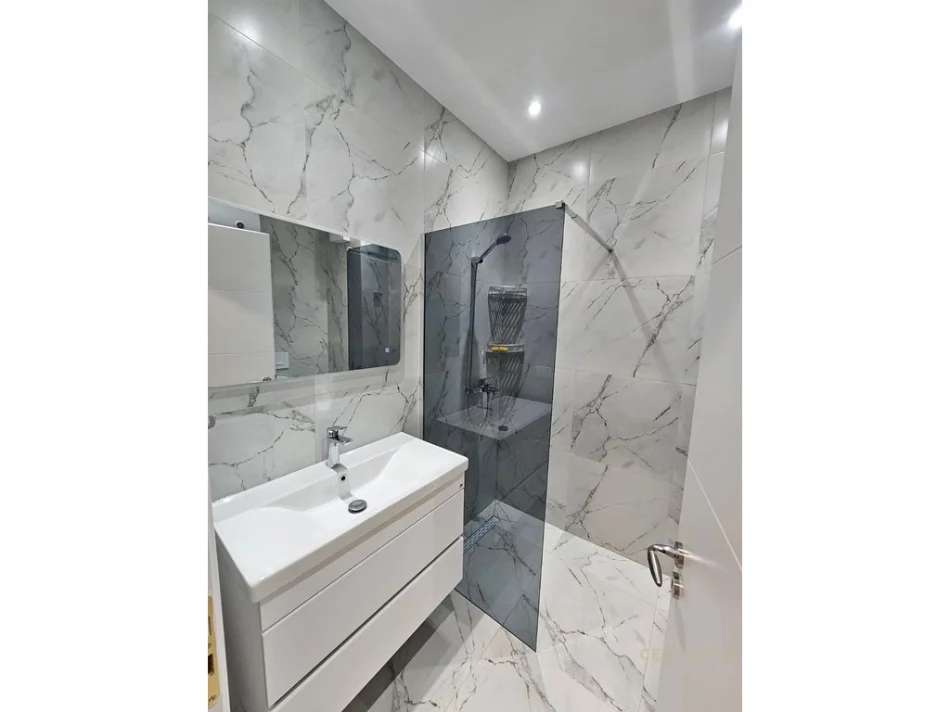 Tirane, jepet me qera apartament 1+1 Kati 2, 60 m² 550 € (Urban Gate)