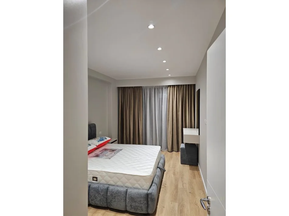 Tirane, jepet me qera apartament 1+1 Kati 3, 60 m² 550 € (Astir)