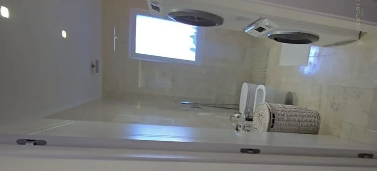 Tirane, jepet me qera apartament 2+1 Kati 4, 142 m² 1.500 € (Liqeni Thate)