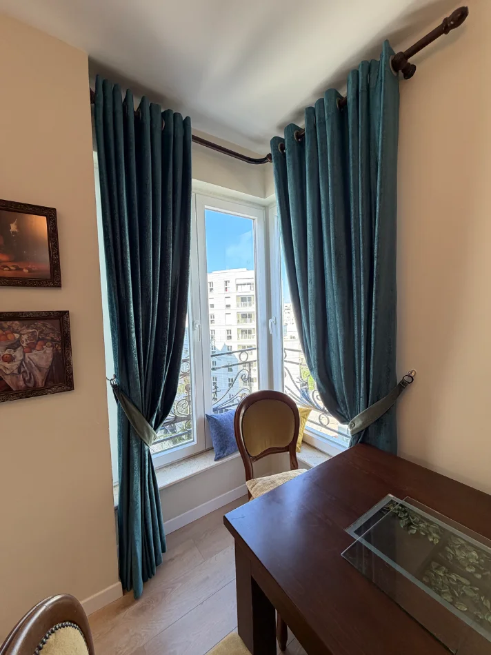 Tirane, jepet me qera 1+1 Kati 5, 60 m² 650 € 