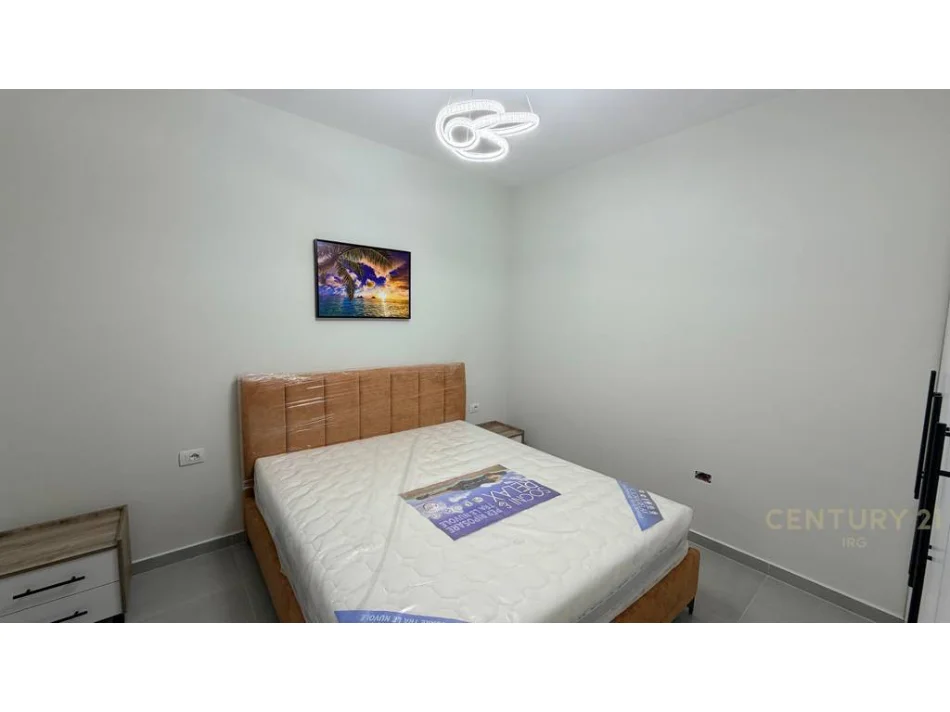Tirane, jepet me qera apartament 2+1 Kati 3, 75 m² 900 € (Rruga e Durresit)