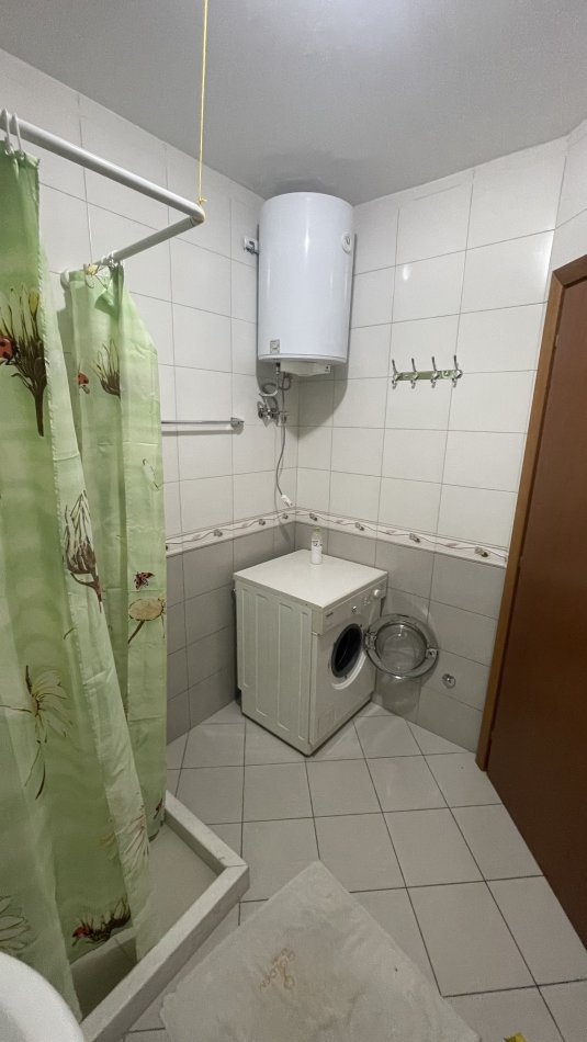 Tirane, jap me qera apartament 2+1+Ballkon Kati 5, 500 € (Rruga e Dibres)
