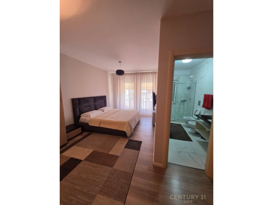 Tirane, jepet me qera apartament 2+1+Aneks+Ballkon Kati 6, 141 m² 1.200 € (Rruga Tefta Tashko-Koco)