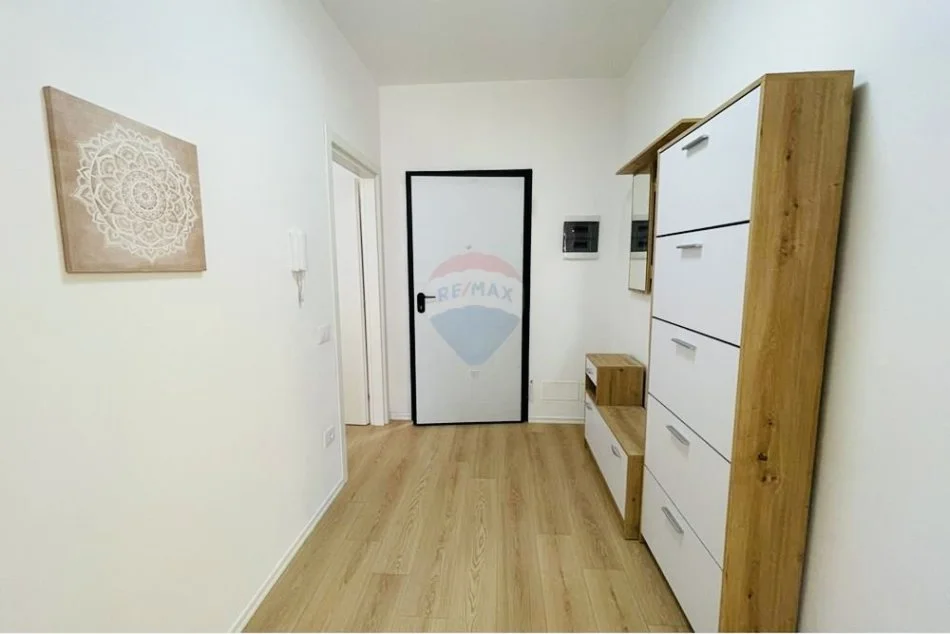 Tirane, jepet me qera apartament 1+1+Ballkon , 500 € 