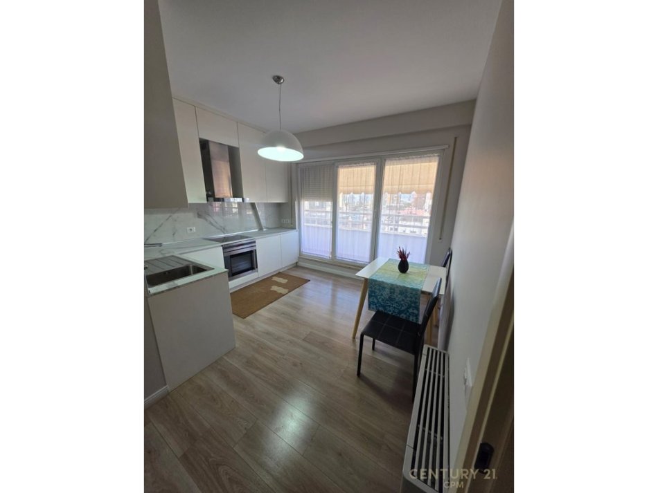 Tirane, jepet me qera apartament 2+1+Aneks+Ballkon Kati 6, 141 m² 1.200 € (Rruga Tefta Tashko-Koco)