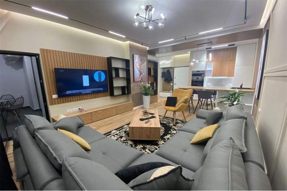 Tirane, jepet me qera apartament 1+1 , 75 m² 800 € (Rruga e Kavajes)