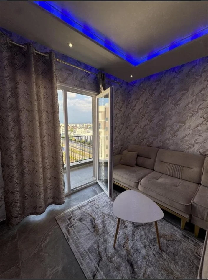 Tirane, jepet me qera 1+1 Kati 3, 70 m² 500 € 