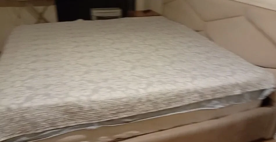 Tirane, jepet me qera apartament 1+1+Ballkon Kati 4, 65 m² 550 € (Fusha e Aviacionit Kompleksi Turdiu)