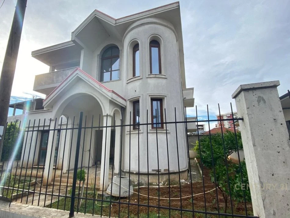 Tirane, shitet Vile 3 Katshe , 415 m² 800.000 € (Yzberisht)