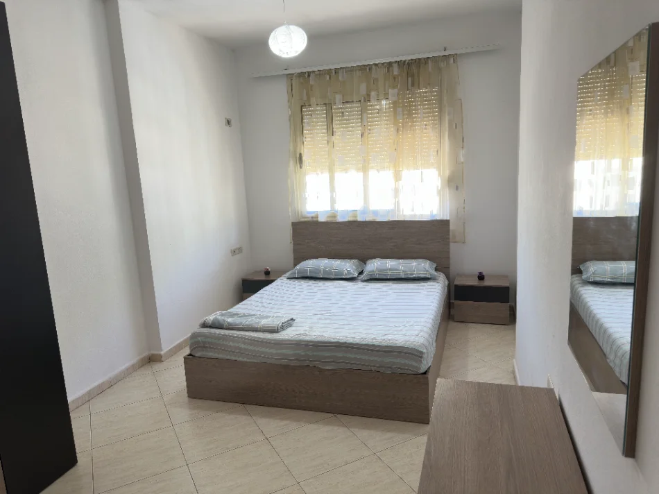 Vlore - Lungomare, jepet me qera apartament 1+1+Ballkon Kati 7, 70 m² 30 € 