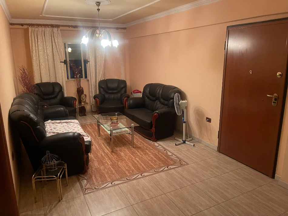 Elbasan, shitet apartament 2+1+Ballkon Kati 4, 68 m² 62.000 € (Rruga 25 Nentori)