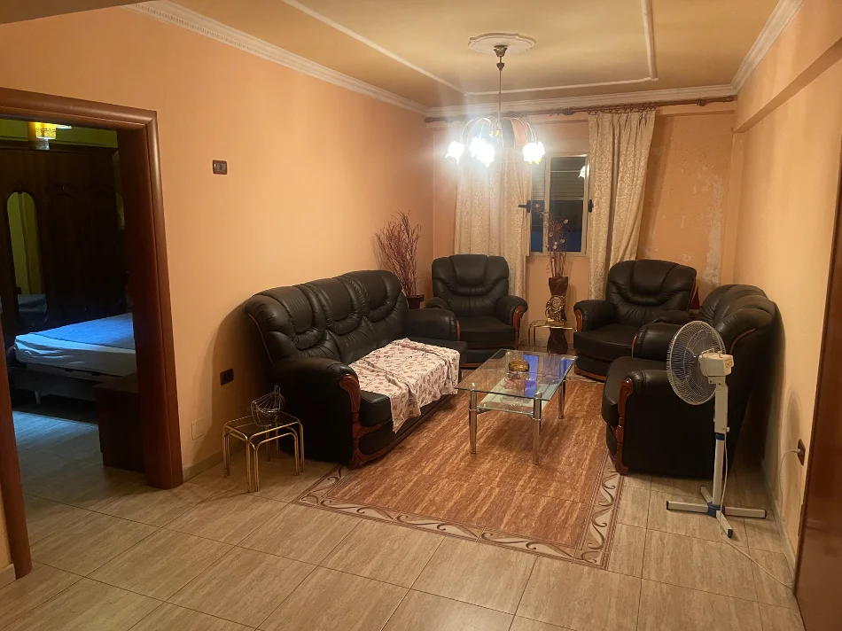 Elbasan, shitet apartament 2+1+Ballkon Kati 4, 68 m² 62.000 € (Rruga 25 Nentori)
