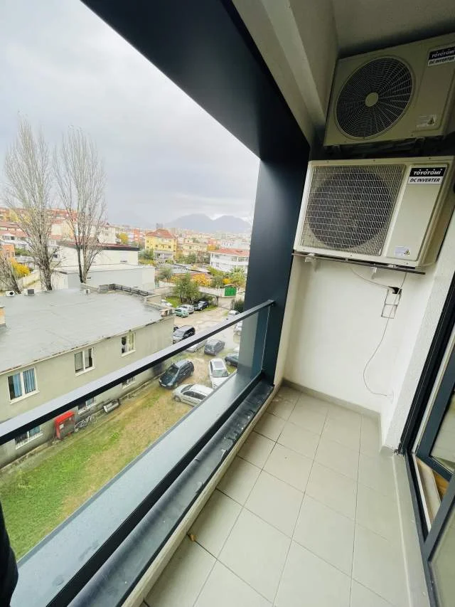 Tirane, jepet me qera apartament Kati 4, 120 m² 650 Euro (Frosina Plaku)