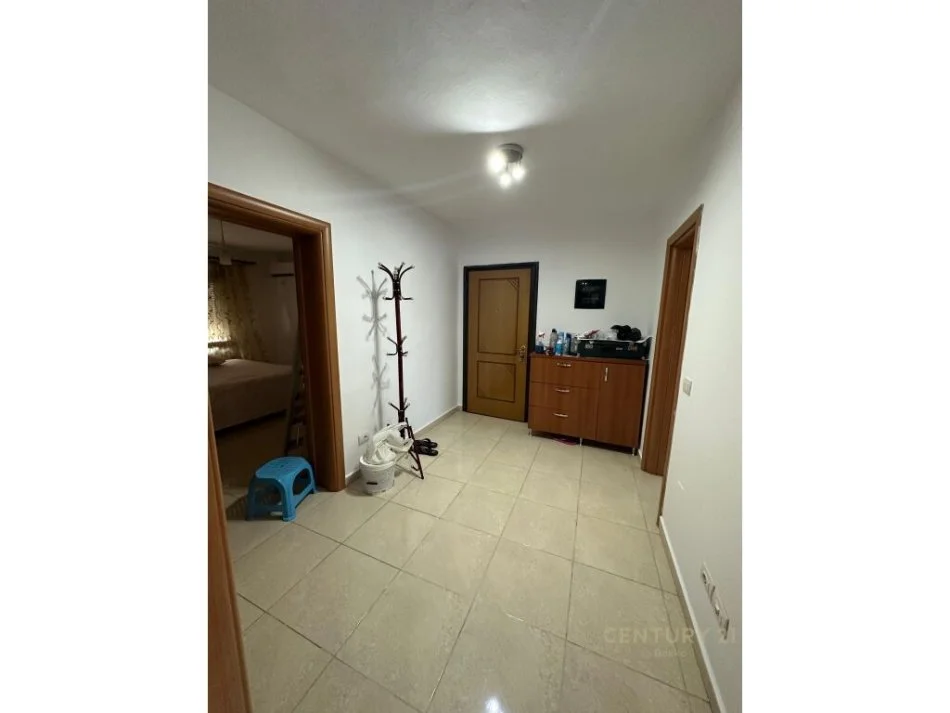 Tirane, shitet apartament 2+1 Kati 5, 94 m² 103.000 € (Laprak prane KMY)