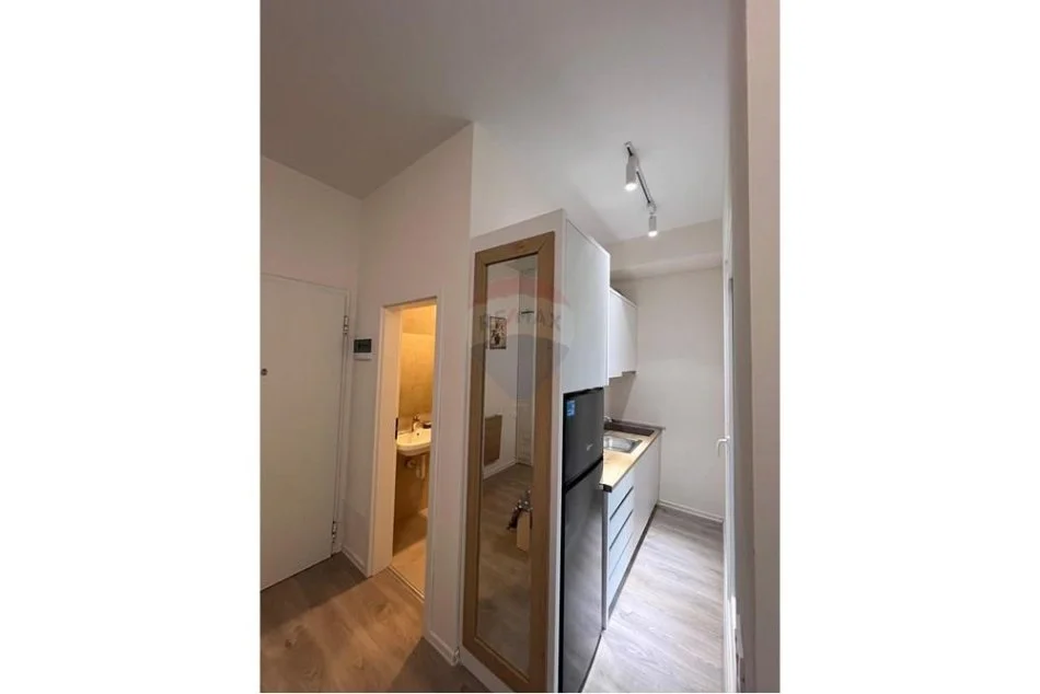 Tirane, shitet garsonier Kati 1, 32 m² 74.000 € (Kompleksi Mangalem - Ali Demi,)