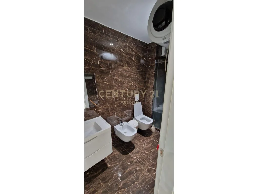 Apartament 2+1+2 per qira prane Ish Ekspozites!