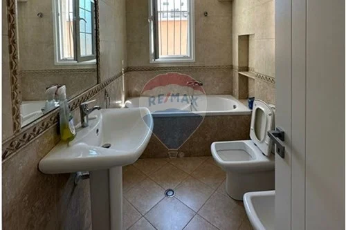 Tirane, shitet apartament 2+1 , 68 m² 150.000 € (21 Dhjetori)