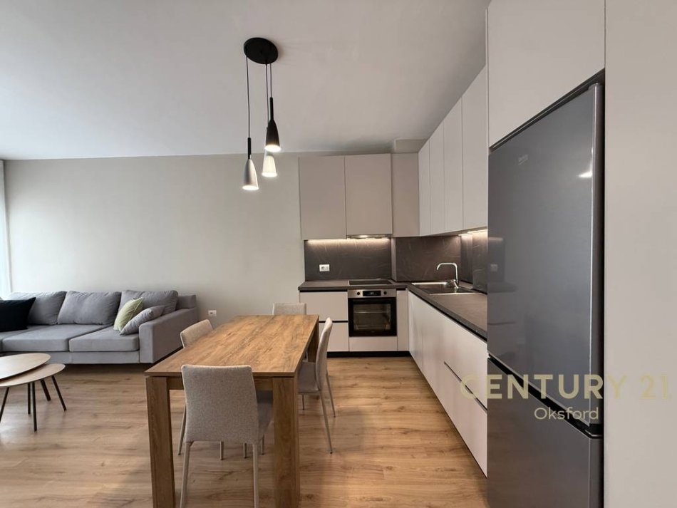 Tirane, jepet me qera apartament 1+1+Aneks+Ballkon Kati 11, 60 m² 700 € 