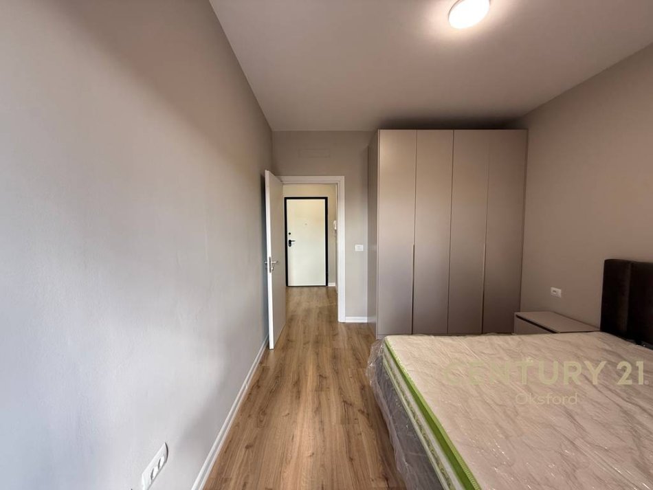 Tirane, jepet me qera apartament 1+1+Aneks+Ballkon Kati 11, 60 m² 700 € 