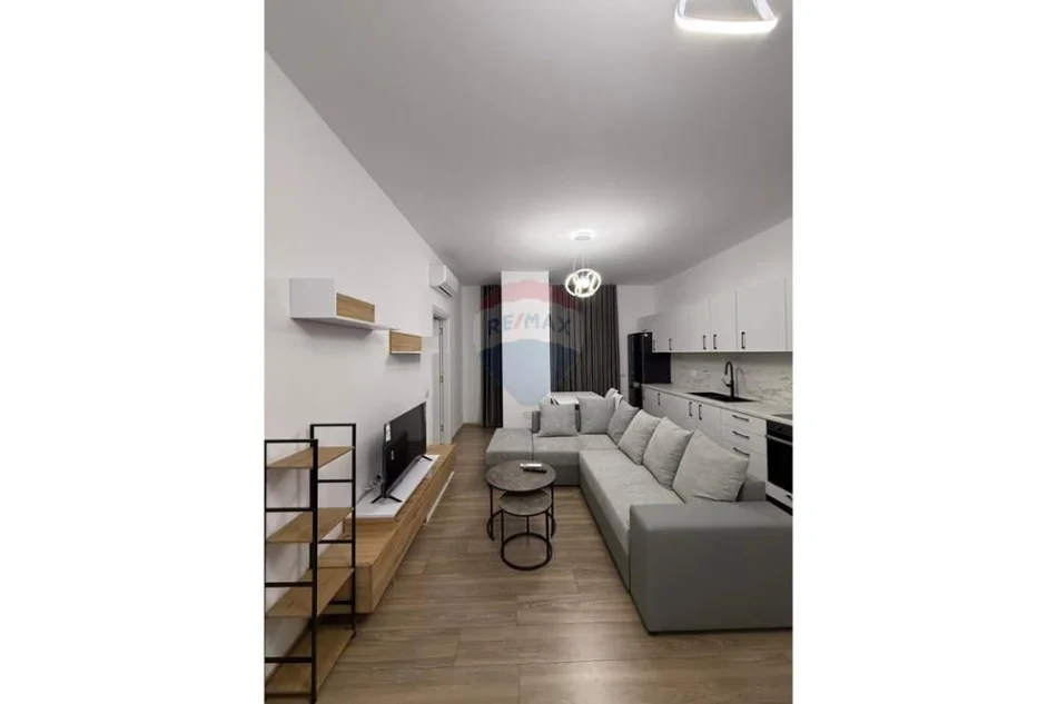 Tirane, shitet apartament+verande | Penthouse 1+1 Kati 5, 83 m² 78.001 € (Kamez - Bathore Qender)