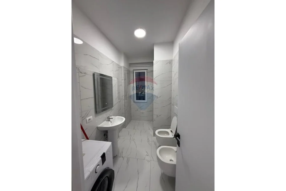 Tirane, shitet apartament+verande | Penthouse 1+1 Kati 5, 83 m² 78.001 € (Kamez - Bathore Qender)