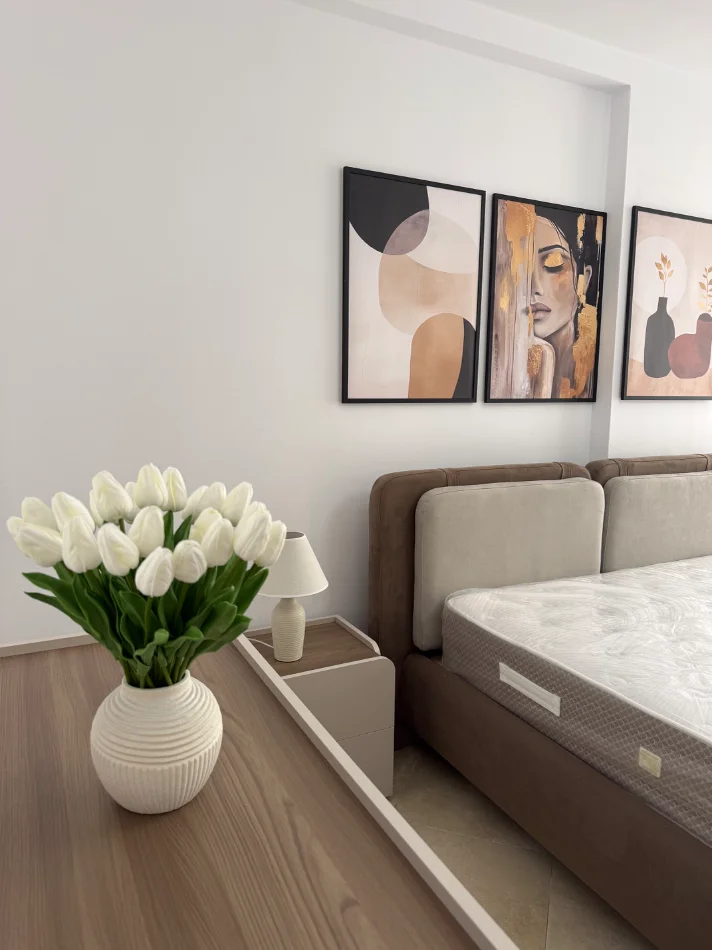 Tirane, jepet me qera apartament 2+1,Rr.Barrikadave,Kati 4, 85 m² ,80.000 lek