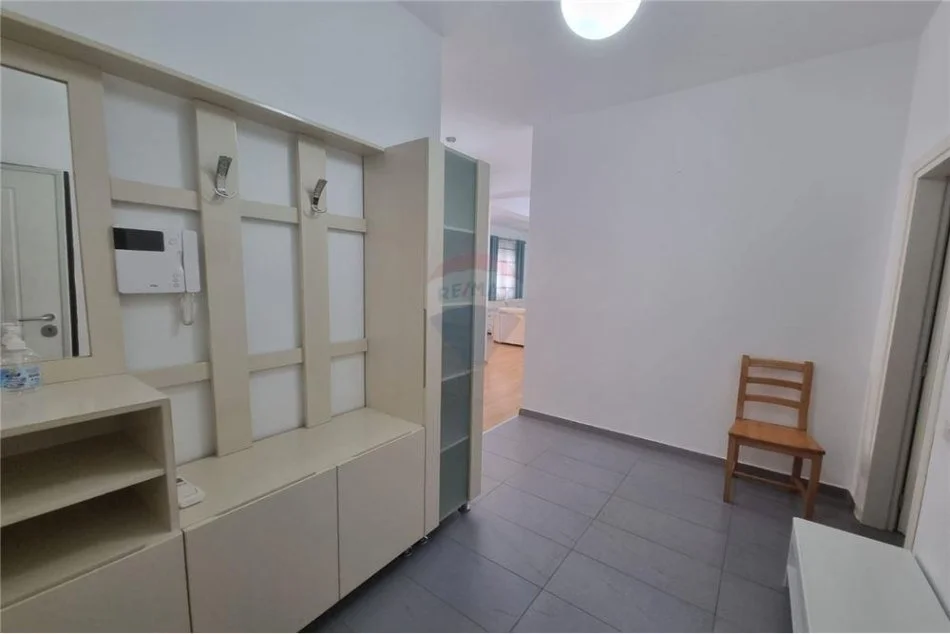 Tirane, jepet me qera apartament Kati 2, 196 m² 1.500 € 