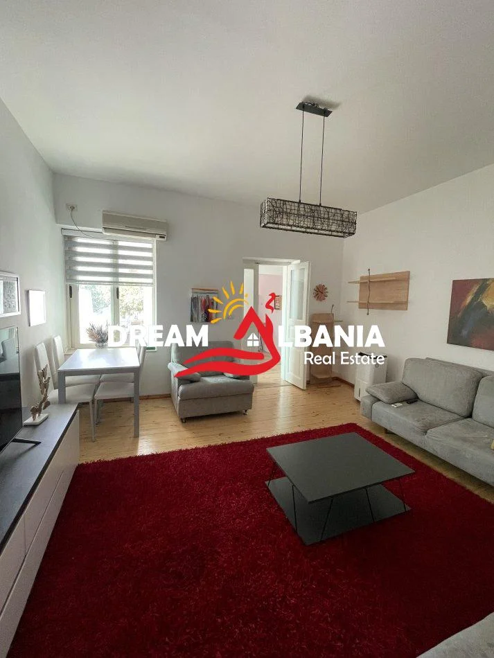 Tirane, jepet me qera apartament 1+1 , 70 m² 600 € (Myslym Shyri)
