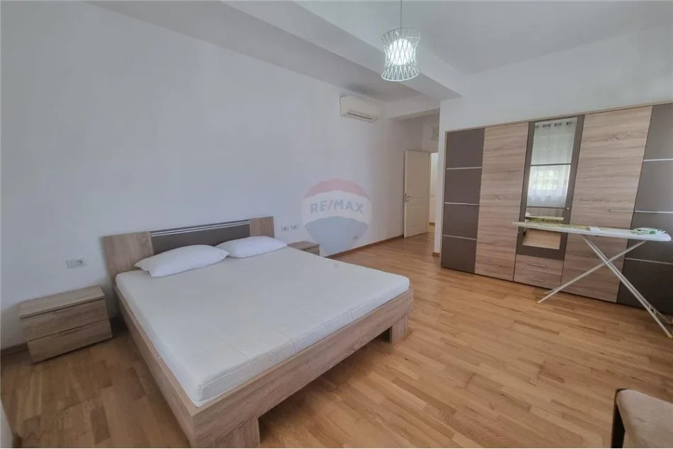 Tirane, jepet me qera apartament Kati 2, 196 m² 1.500 € 