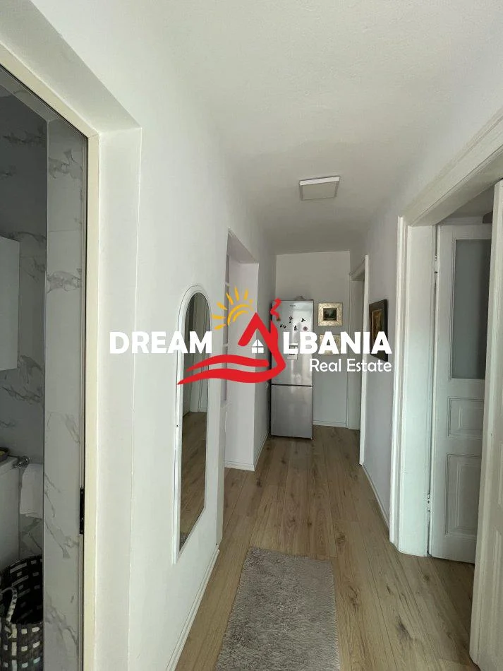 Tirane, jepet me qera apartament 1+1 , 70 m² 600 € (Myslym Shyri)