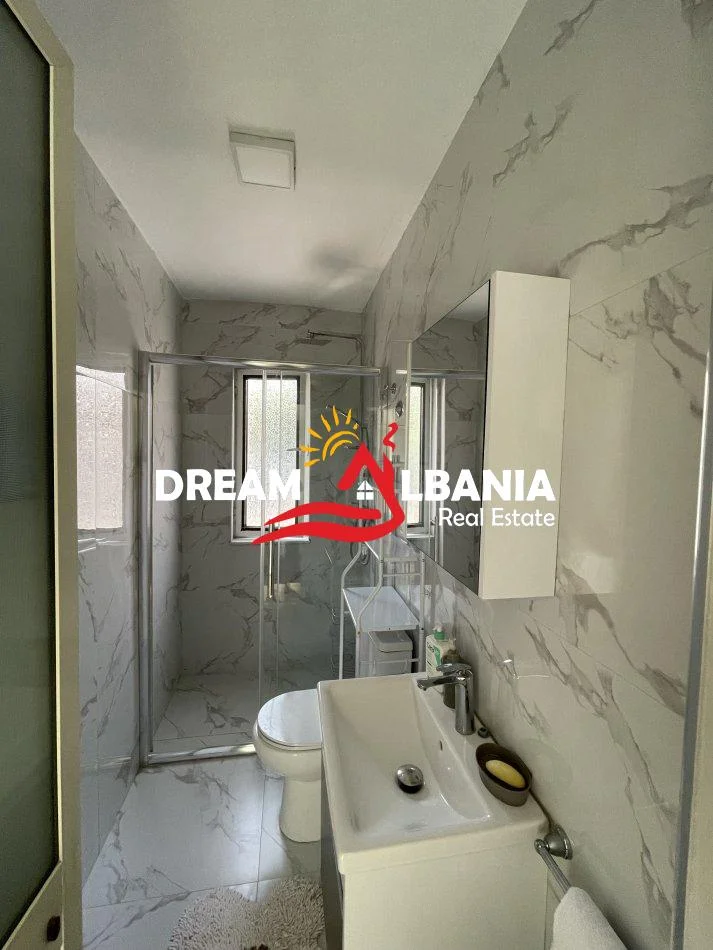 Tirane, jepet me qera apartament 1+1 , 70 m² 600 € (Myslym Shyri)