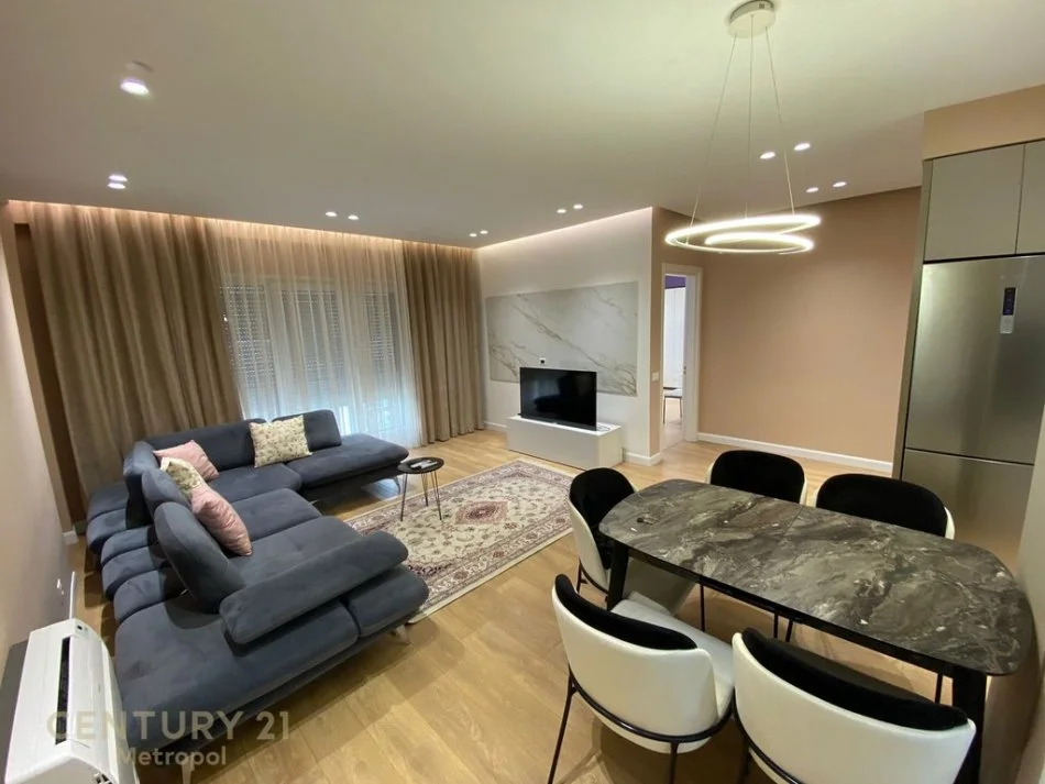 Tirane, jepet me qera apartament 2+1 Kati 2, 100 m² 850 € 